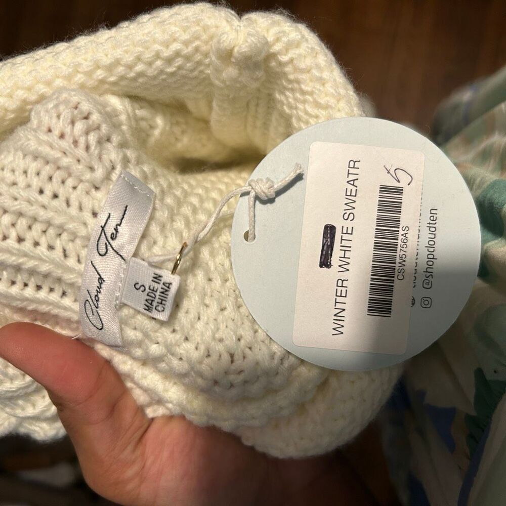 New Sweater - Picture 4 of 4